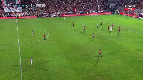 Kid invades the pitch to hug Keylor Navas