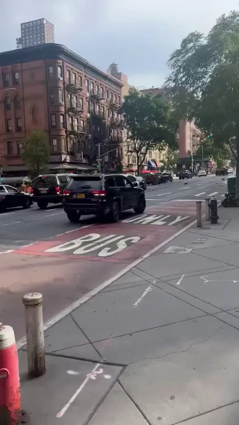 Drug Money Robbery? Road Rage? Whatever it was it made it onto the sidewalk. Happened in NYC an hour ago.