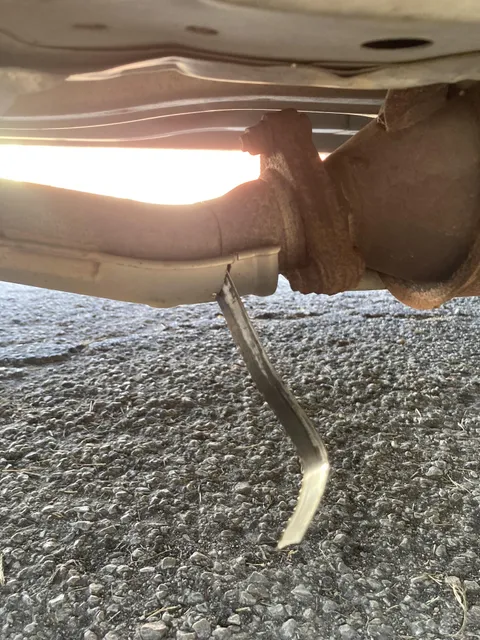 Someone tried stealing my catalytic converter, left their saw blade.
