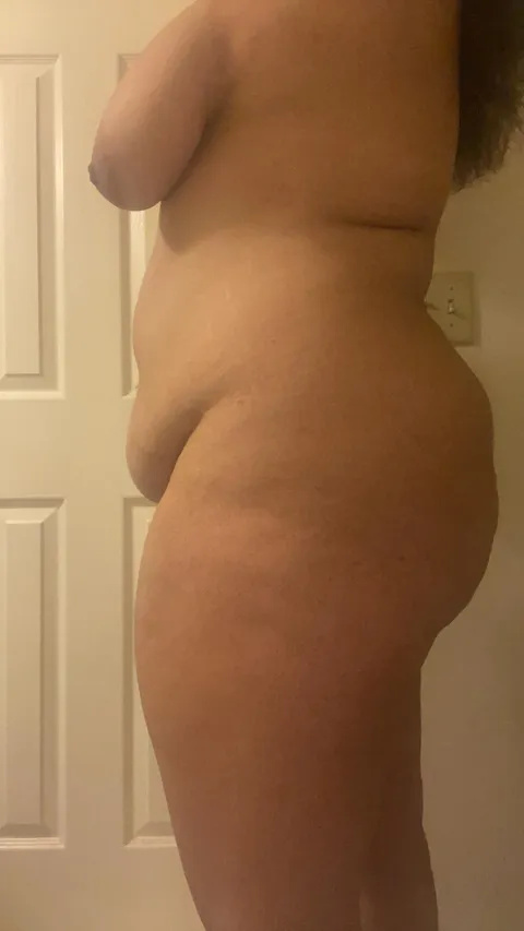 24 yo single mama of 1 😋 am I milf status yet🥴