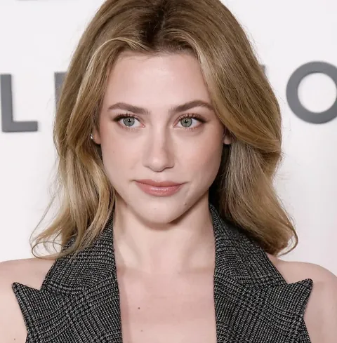 Lili Reinhart