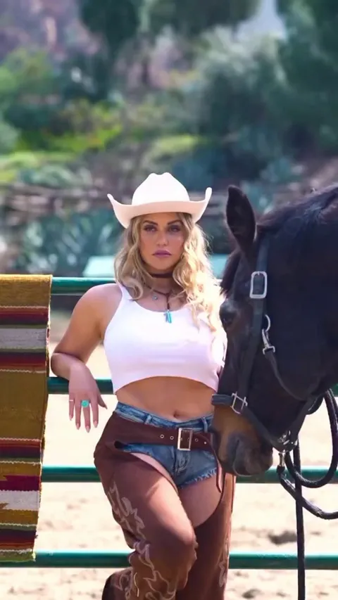 Our cowgirl is here
