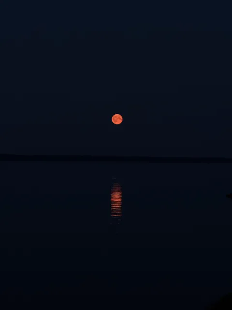 Red moon rising
