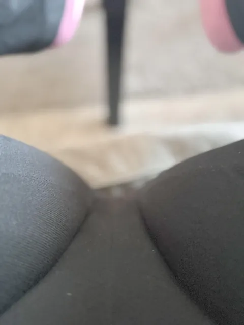 My mound in some yogas, and my mound bare 🍑