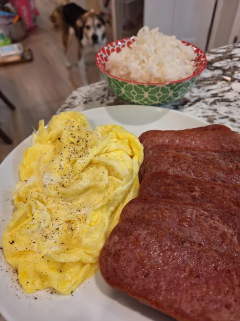 Yellow eggs and spam with rice [homemade]