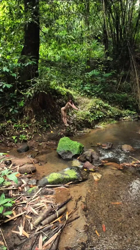 Come get my big ass on the outdoors :))