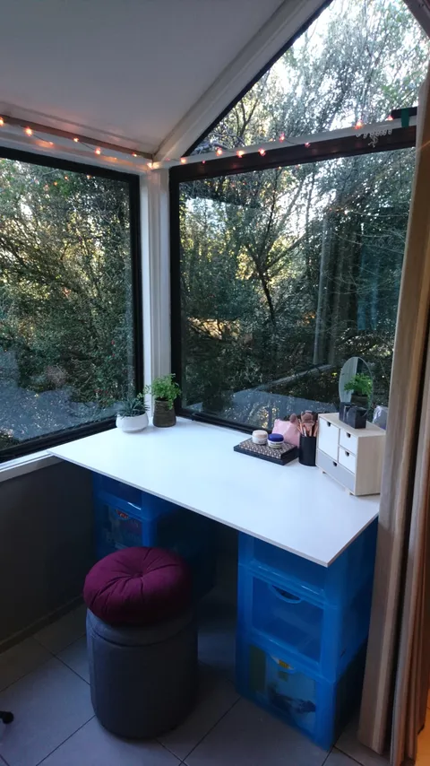 Moved into a new place, found a nice spot to set up my first vanity!