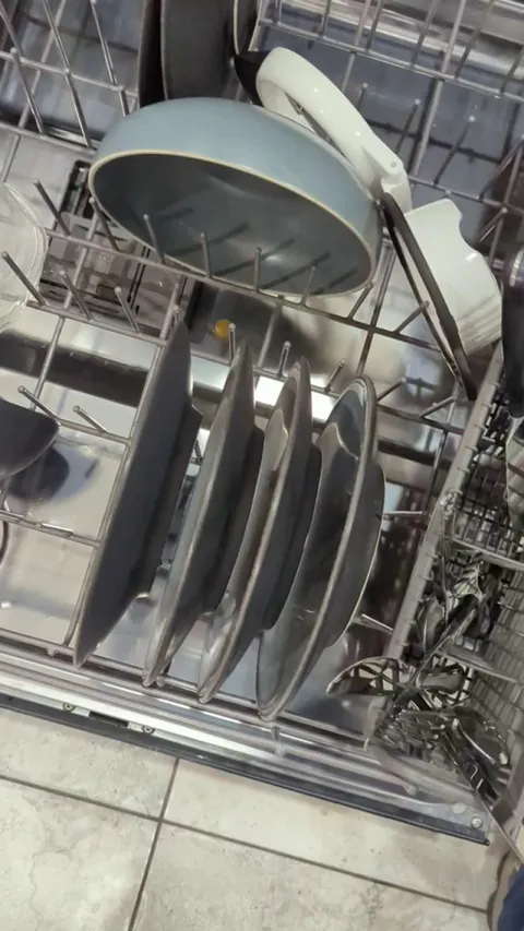 Best part of emptying the dishwasher: Wolverining the plates