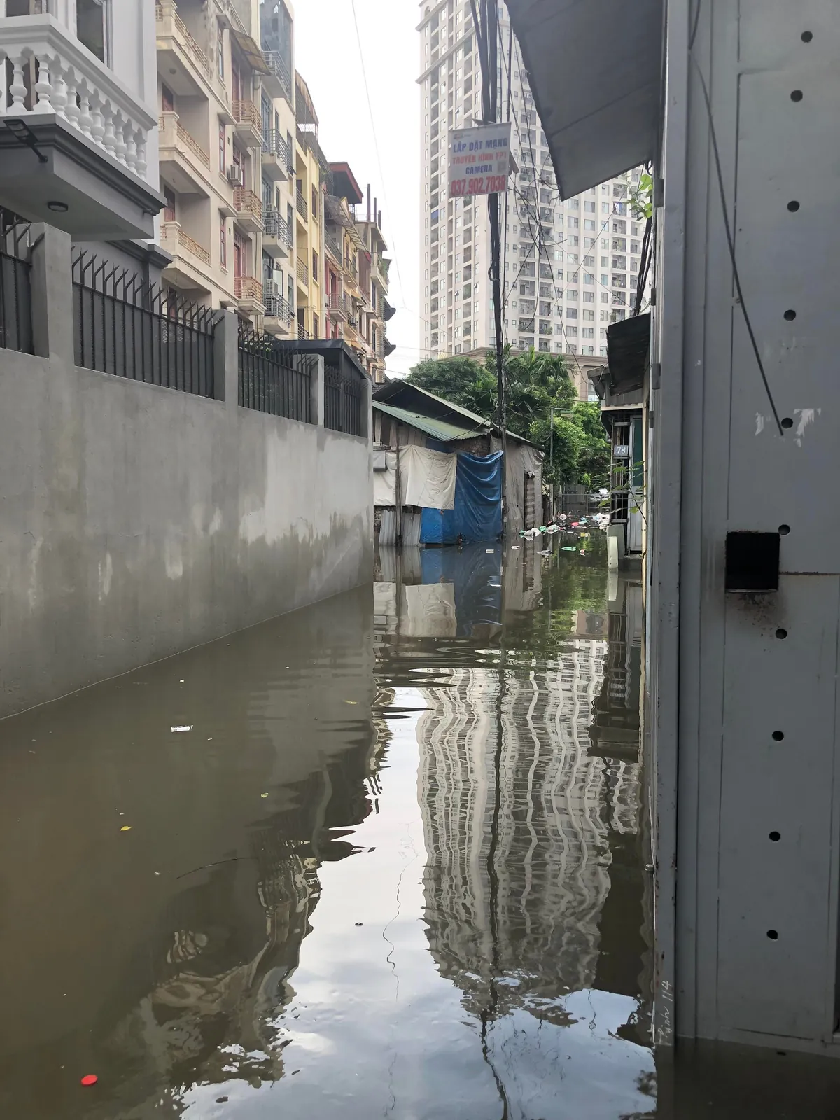 Man heavy rain sucks