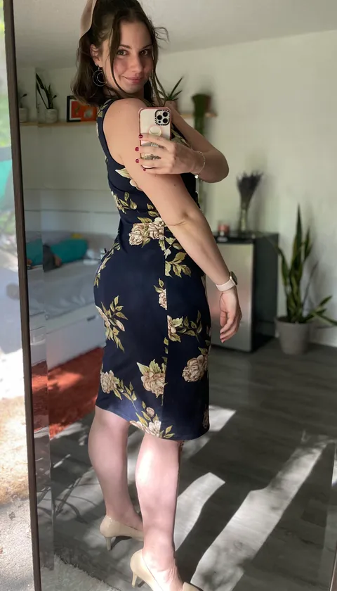 Making a goofy face but here’s what I wore to work today. [F]