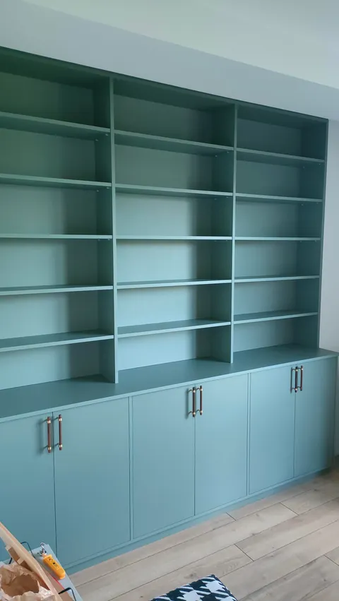 Made myself a new piece of furniture for my office, that was a lot harder than I have expected 👀