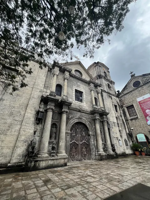 Had  9 hours layover in Manila and still managed to explore Intramuros and National museum of natural history completely