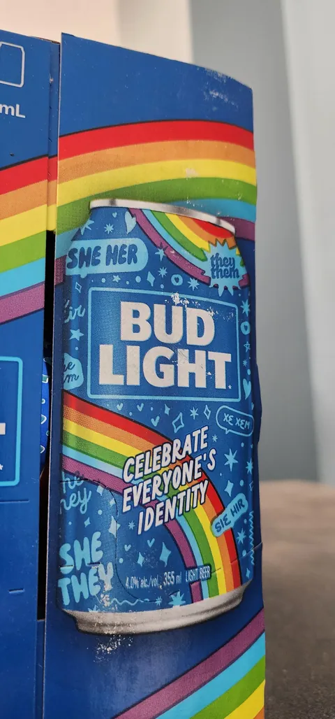 This Bud Light pack was released before the boycott controversy and it got no attention.
