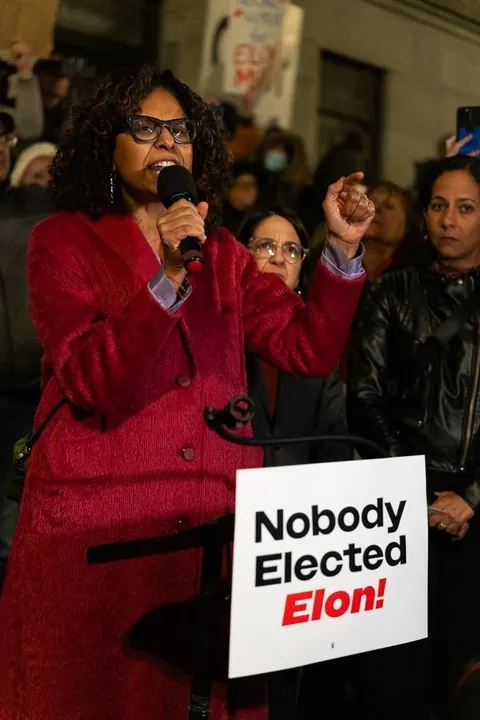 Democratic Lawmakers rally at Treasury Dept. against Musk and DOGE