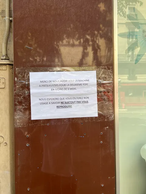 Les pharmaciens ont de l’humour (mais plus de préservatifs)