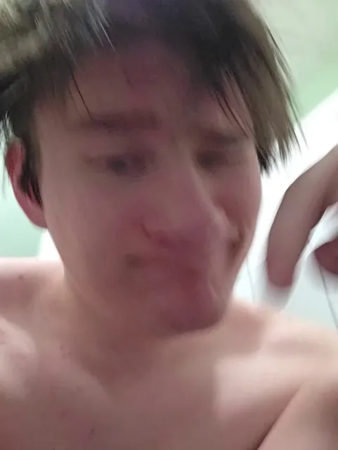 HIA FREINDS..... penis..... its like long n stuff (19)