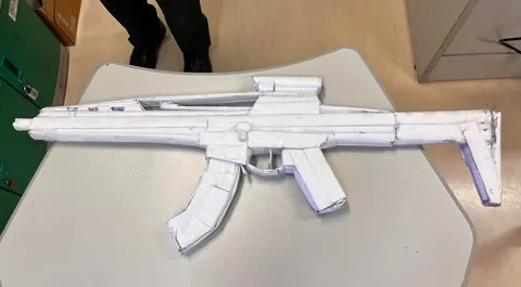 I made an AK. With paper. Alongside other guns. Do y’all do this as well?