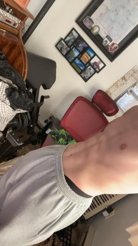 2nd shot at this! next post might be more nude if I get braver😝
