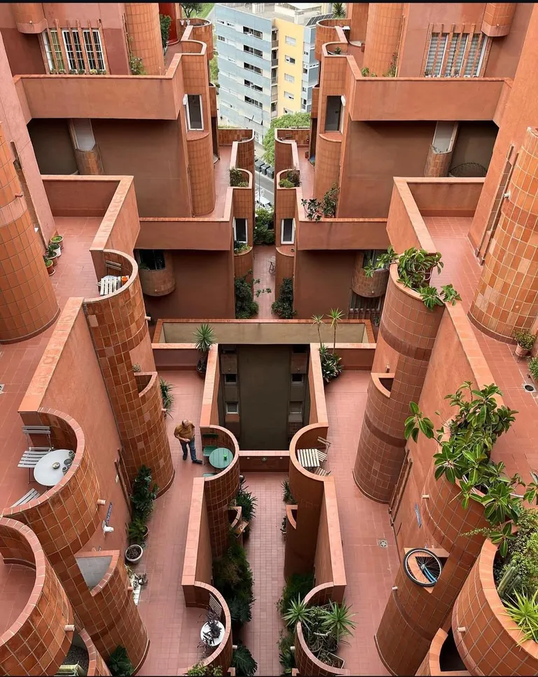 Walden 7, Barcelona