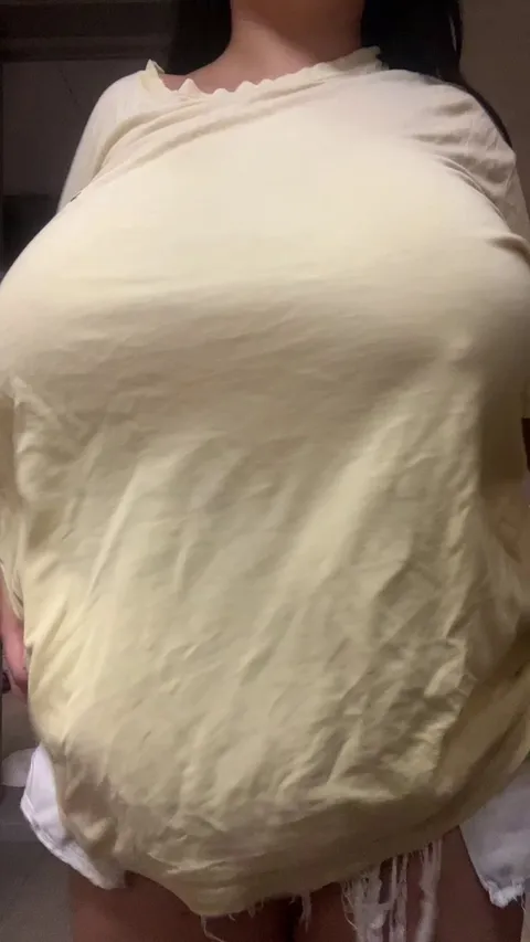 Do guys really get turned off by saggy tits [drop]