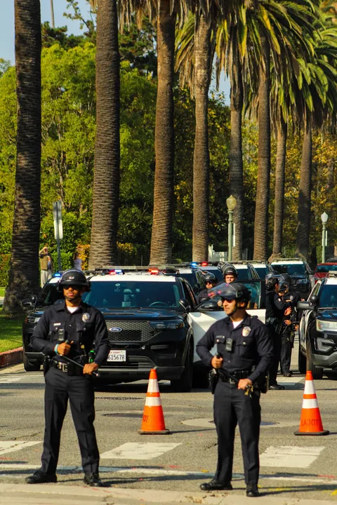 protest outside the LA mayor’s house criticized her compliance with ICE; LAPD came in droves [OC]
