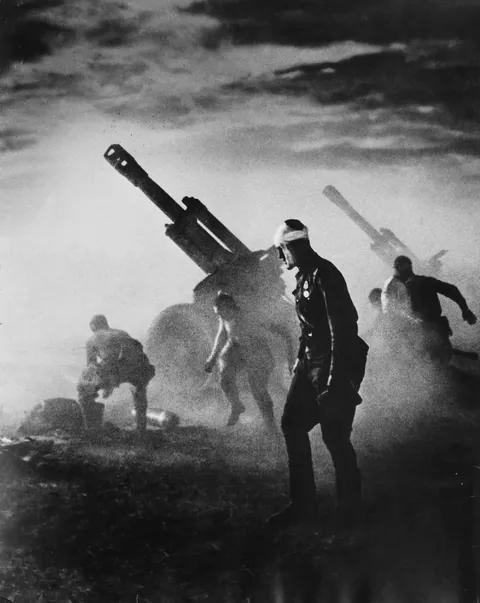 "Stand to the End" by Emmanuil Noevich Evzerikhin (1944)