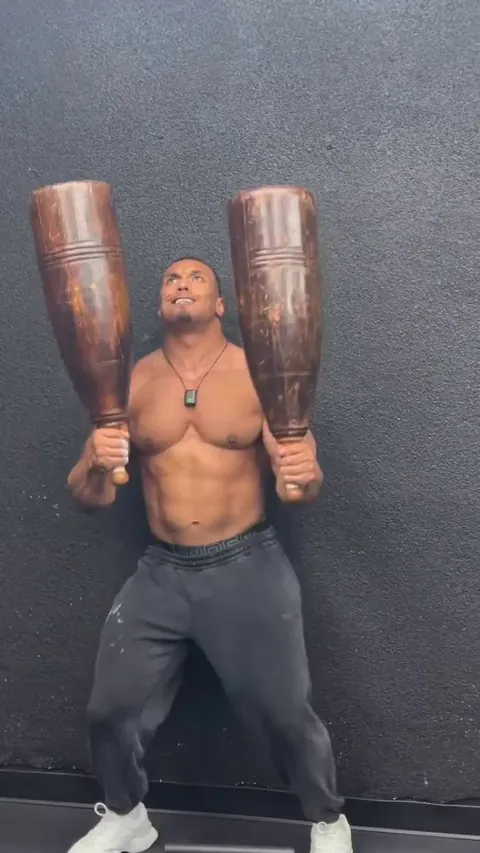 Bodybuilding strength vs Persian Calisthenic strength