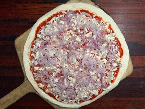 [Homemade] bacon and onion pizza