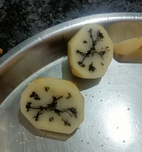 this pattern when I cut my potato