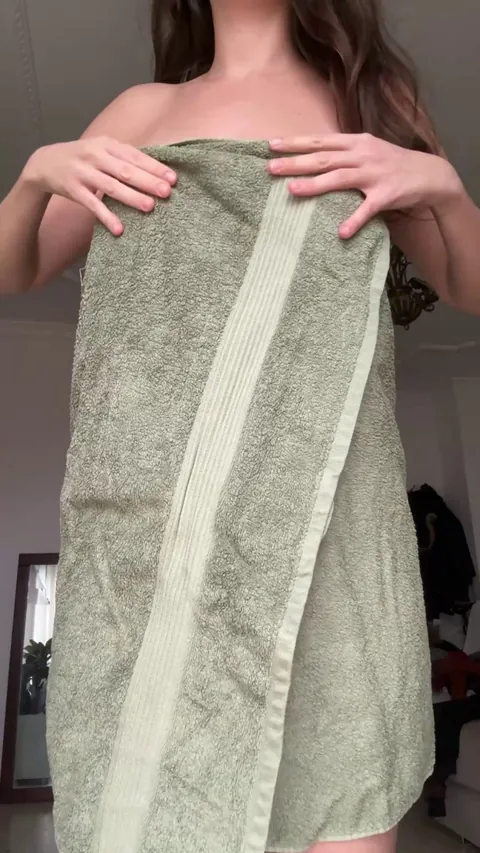 After shower full tits reveal