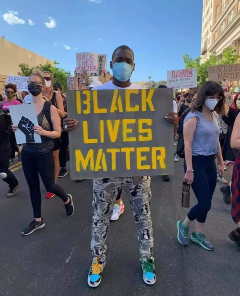 Chunky Dunkys at a protest! Via Lil Wayne's page!