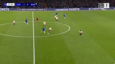 Araujo first and second yellow card vs Chelsea