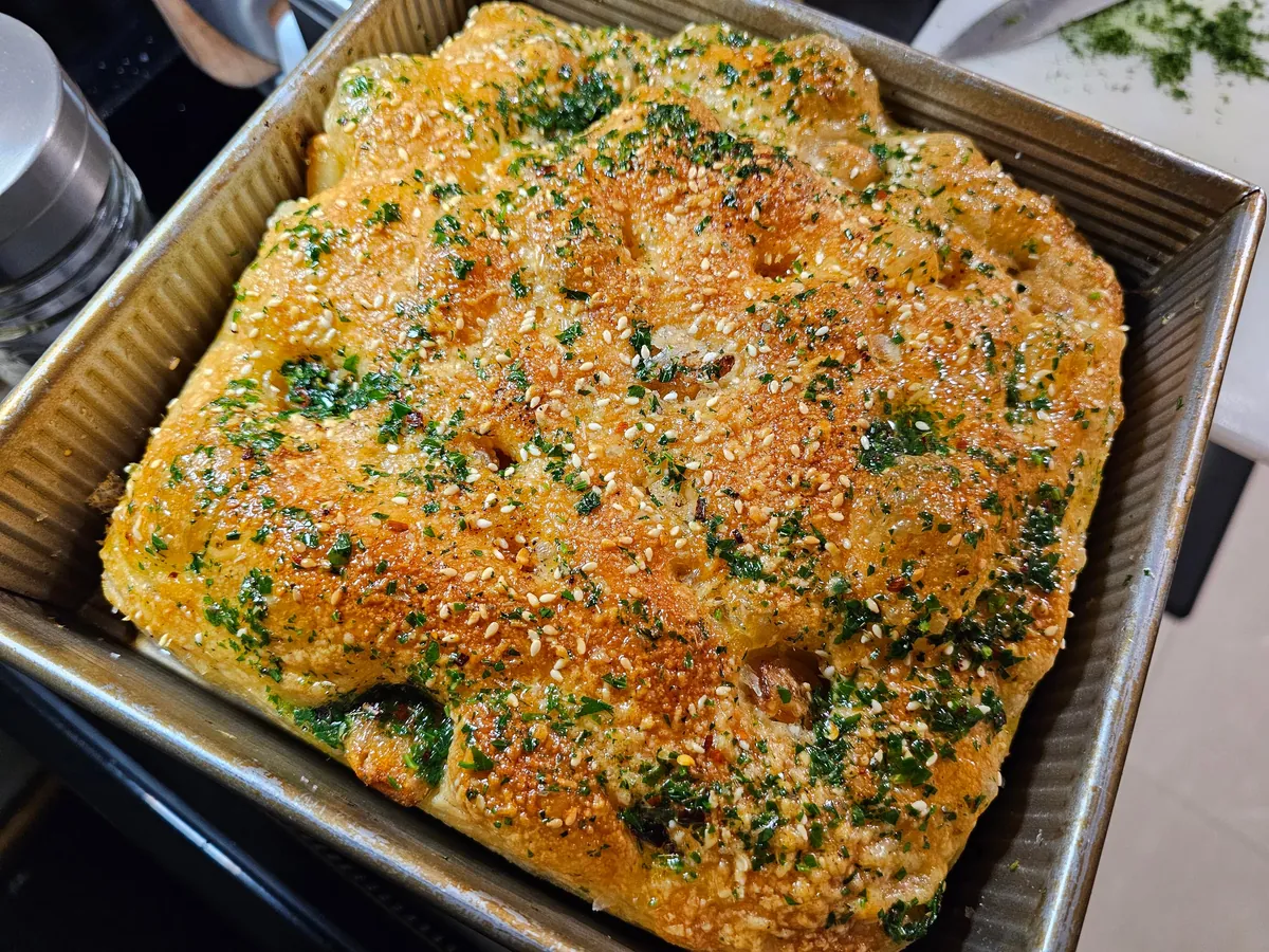 [Homemade] Herb, Garlic &amp; Parmesan Focaccia