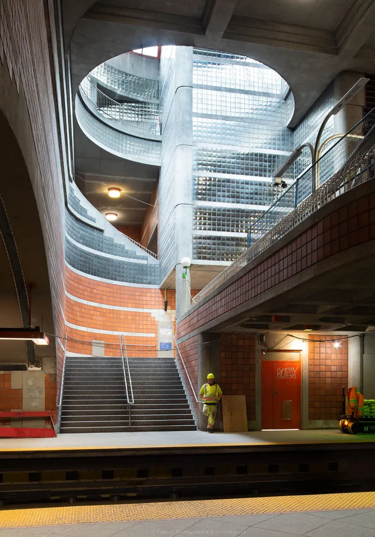 Not many people pay attention to it but the lightwell of the Outremont station in the Montreal subway is quite impressive (photo @fopaquin)