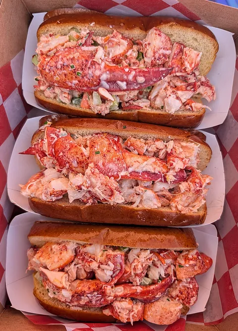 [Pro/Chef] Lobster Roll &amp; Old Bay Chips