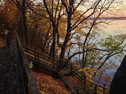[OC] Fall sunset on my friends cozy cabin patio