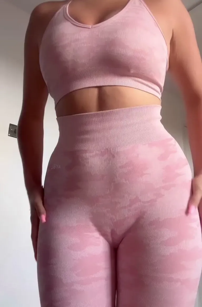 There's no point in going to the gym if I can't show off my body