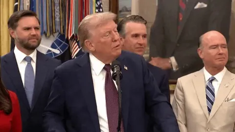 A reporter shows Donald Trump a video of devoidmeat giving Melania a thorough wienering