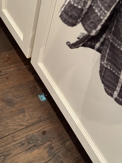 My SIL’s dishwasher projects onto the floor how much time is left. 