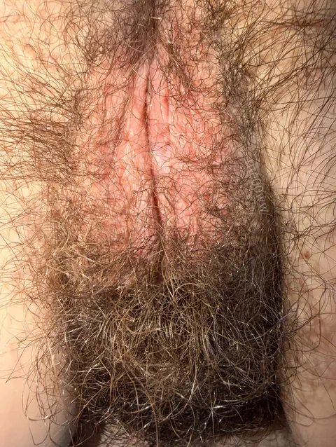 I’ll never understand why some guys are so afraid of a little hair. I feel so sexy.