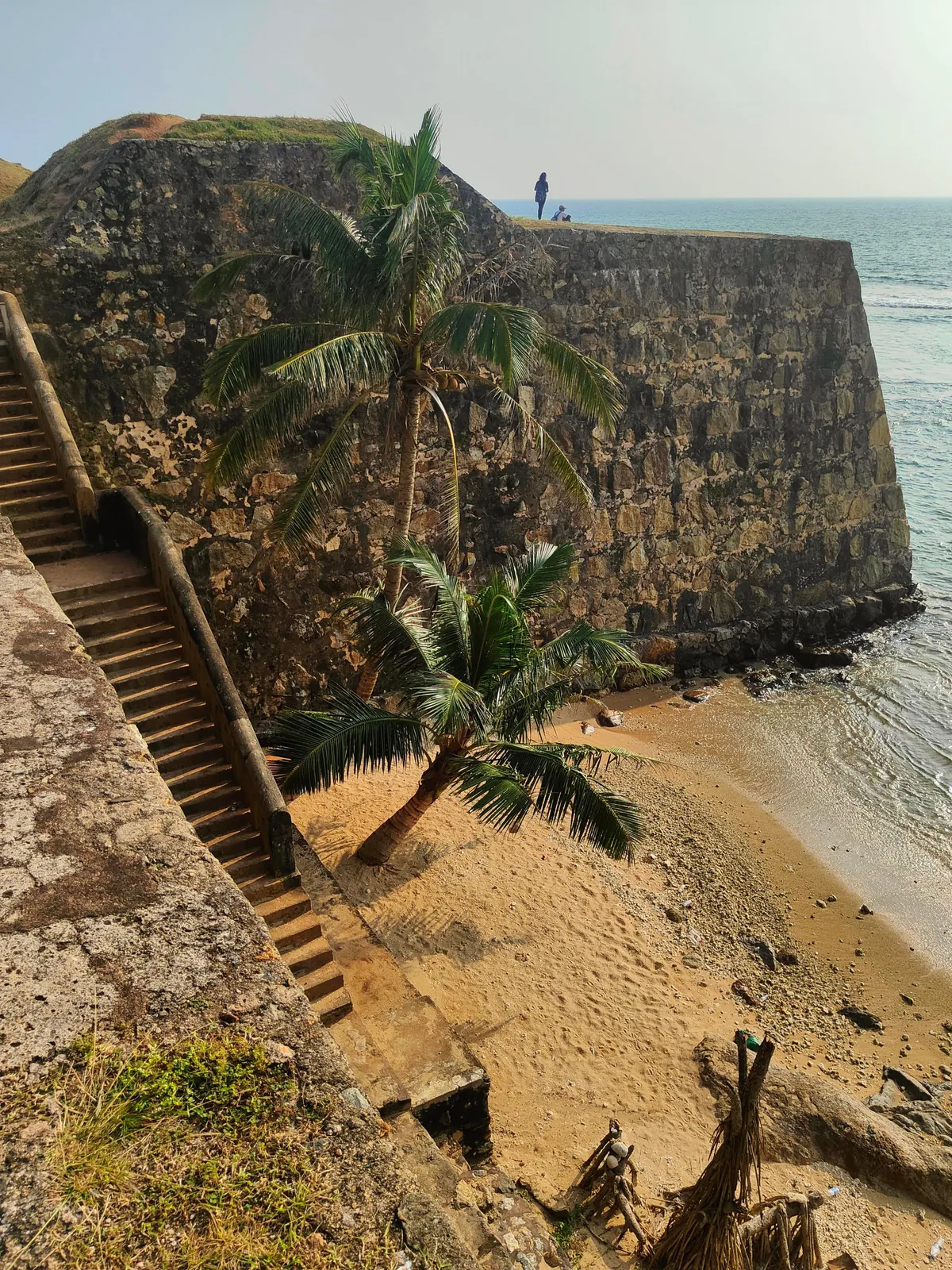 Sri Lanka : sun, tuk-tuks and mild disappointments.