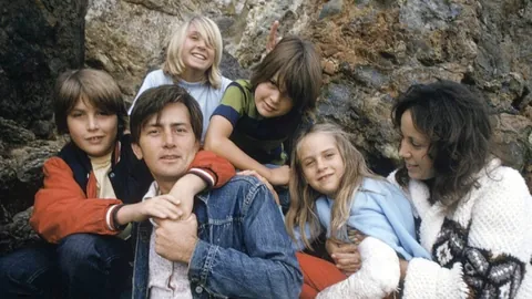 Martin Sheen with his wife Janet &amp; children Ramon, Emilio, Charlie, &amp; Renee in 1974