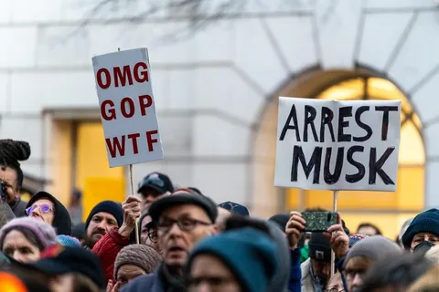 Democratic Lawmakers rally at Treasury Dept. against Musk and DOGE