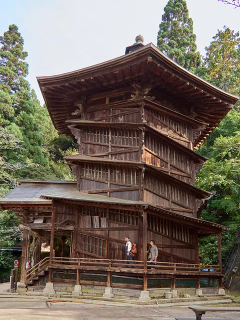 Aizu Sazaedo, Aizuwakamatsu, Japan - world's only temple with an internal double-helix structure [OC]