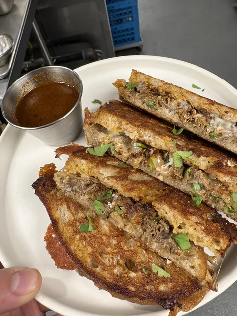 Birria grilled cheese [pro/chef]