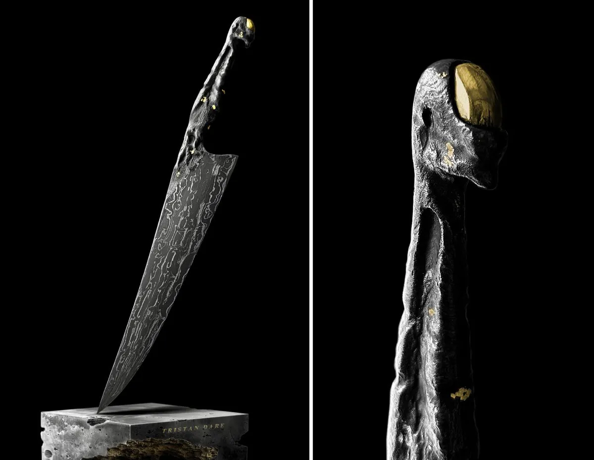 "Xenos", a blade I spent several weeks to forge from 4.5 Billion Year-Old “St. Aubin” meteorite iron, 24k Gold, and 200 layer Damascus Steel
