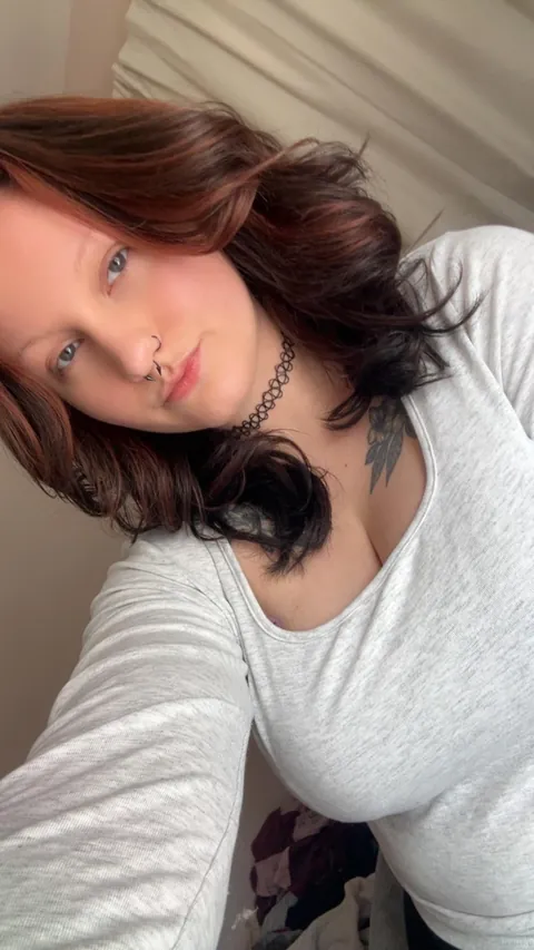 Swipe to undress me ;)