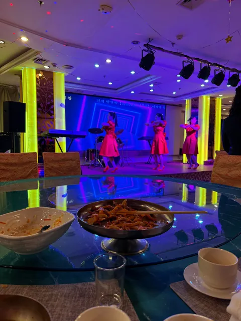 I visited a North Korean restaurant while traveling in China