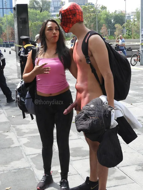CFNM WNBR handjob