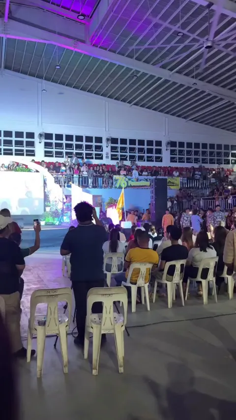 It hurts falling for the wrong person 💔